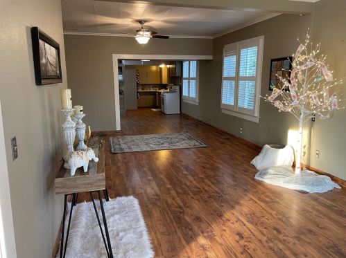 1115 Merritt St, Turlock CA  95380-4952 exterior