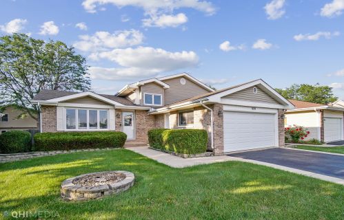 1850 Aspen Dr, Hanover Park, IL 60133-3985