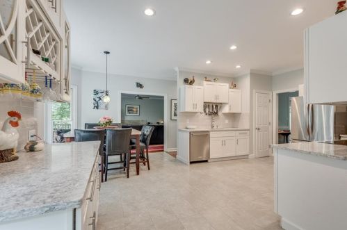 4502 Holly Forest Dr, Gainesville GA  30507-8897 exterior