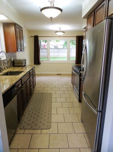 1305 Wood St, Valpo IN 46383-5140 exterior