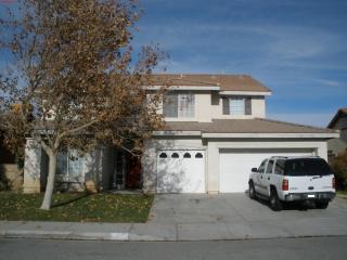 4001 Cobble Ct, Palmdale, CA 93551-2692