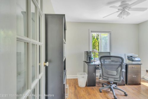 400 Parkview Ave, Tinton Falls NJ 07712-4732 exterior