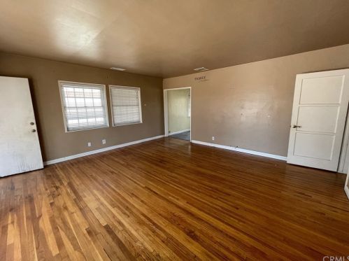 8723 Oak St, Bellflower, CA 90706-5137