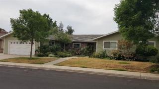 2176 Mitchell Ave, Clovis, CA 93611-3135