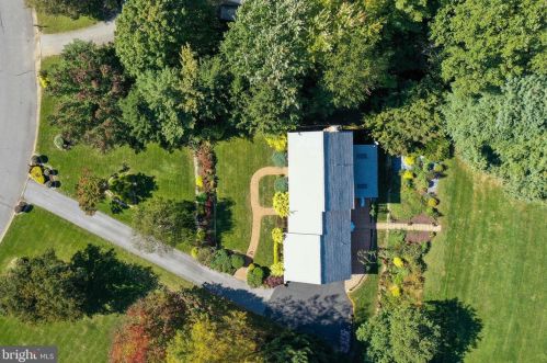 150 Bentley Ln, Lancaster PA  17603-6223 exterior