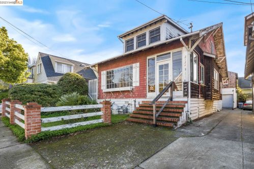2154 Ashby Ave, Berkeley, CA 94705-1836