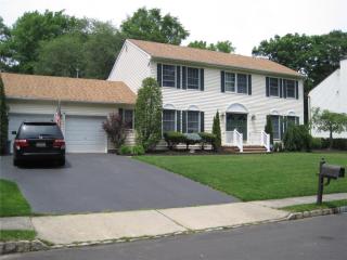 32 Ruset Ln, Wall Township, NJ 07727-1134