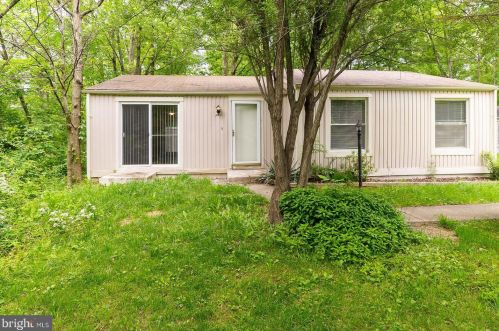 12275 Turkey Wing Ct, Herndon, VA 20191-1113