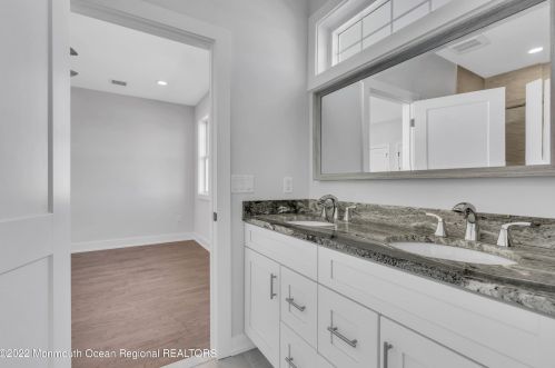 19 Sturgis Rd, Lavallette NJ 08735-2843 exterior