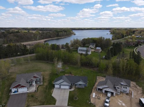 727 Taft Loop, Spectacle Lake, MN 55008-9356