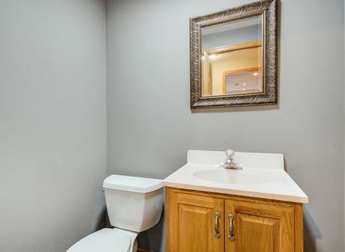 890 Somerset Dr, Carol Stream IL  60188-6078 exterior