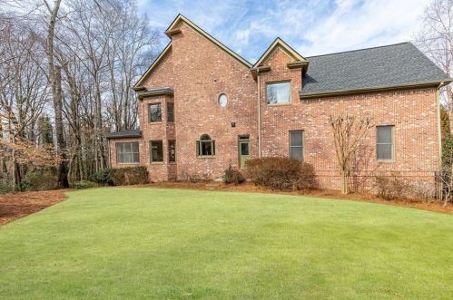700 Glengate Pl, Atlanta GA  30328-7257 exterior