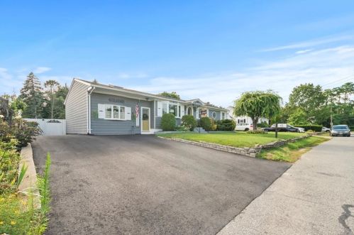 25 Wharf Rd, Warwick, RI 02889-4231