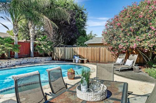 7618 San Sabana Rd, Pleasanton, CA 94568-2248