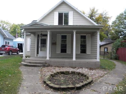 712 Hillyer St, Pekin, IL 61554-4722