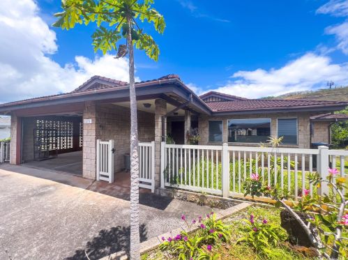 1579 Ala Noni Pl, Honolulu, HI 96818-1536