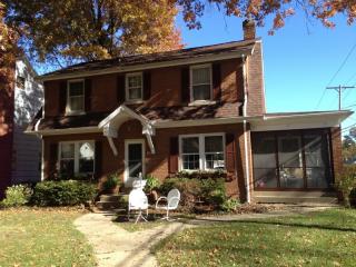 1944 Glenwood Ave, Springfield IL  62704-4010 exterior