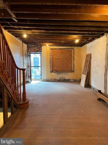 2249 Greenwich St, Philadelphia, PA 19146-4206