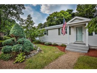 28 Dickerman St, Nashua, NH 03060-5003