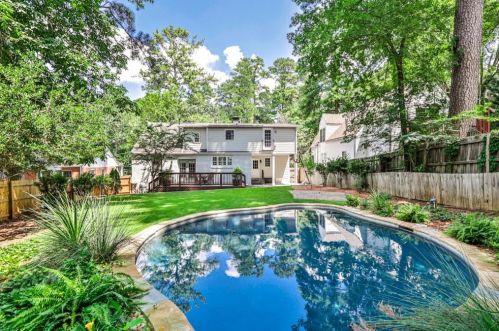 627 Hillpine Dr, Atlanta GA  30306-3222 exterior