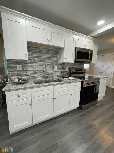 123 Dahlia Ave, Atlanta GA  30314-1207 exterior