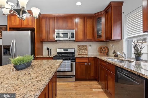 1019 19 St, Philadelphia PA  19146-2938 exterior