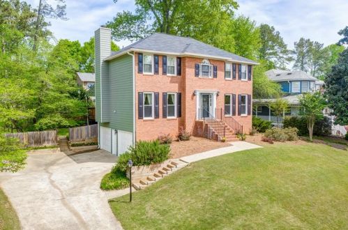 803 Commons Ct, Holly Springs, GA 30189-3590