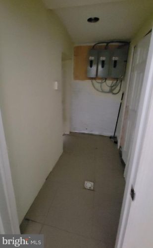 5608 12 St, Philadelphia PA 19141-4102 exterior