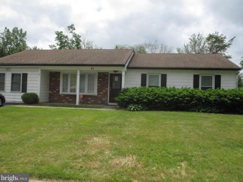 61 Arbor Meadow Dr, Erial, NJ 08081-1761