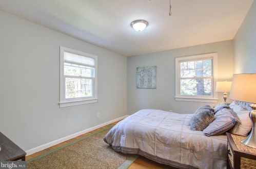 24 Pine Ave, Silver Spring MD 20912-4677 exterior