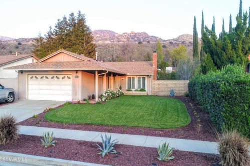 2072 Tremont Ave, Simi Valley, CA 93063-3970