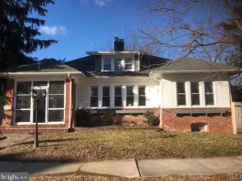 126 Waverly Pl, Trenton, NJ 08609-1850