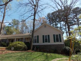 2504 Leeshire Rd, Tucker, GA 30084-3026