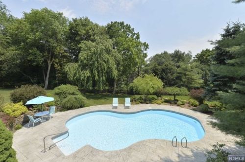 629 Campgaw Rd, Mahwah, NJ 07430-2522