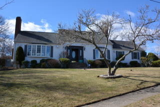 25 Friar Ln, Clifton, NJ 07013-3207