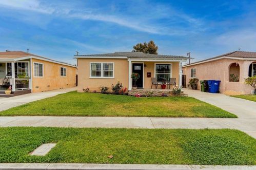 4851 137th St, Hawthorne, CA 90250-6524
