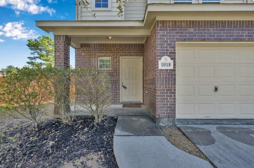 1018 High Lane Ct, Conroe TX  77301-1895 exterior
