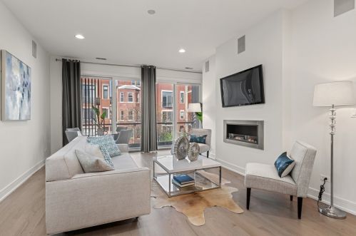 1021 Hermitage Ave, Chicago, IL 60622-3254