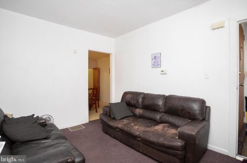 864 Broad St, Trenton NJ 08610-6008 exterior