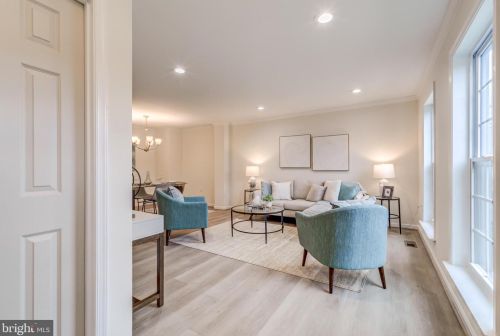 8527 Bauer Dr, Springfield VA  22152-2345 exterior