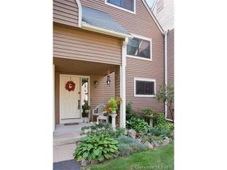 14 Wood Duck Ln, Simsbury, CT 06081-9667