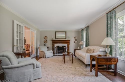 77 Haytown Rd, Lebanon, NJ 08833-4010