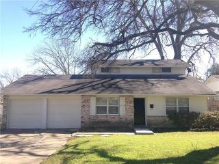 2118 Candleberry Dr, Mesquite TX  75149-3008 exterior