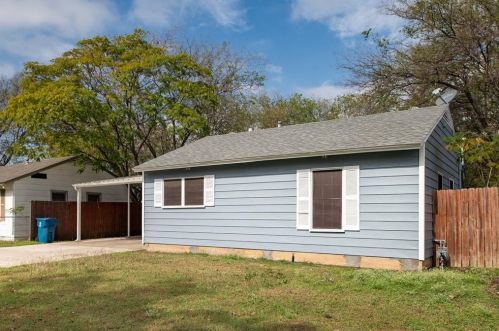 1609 Corrin Ave, Fort Worth TX  76131-1009 exterior