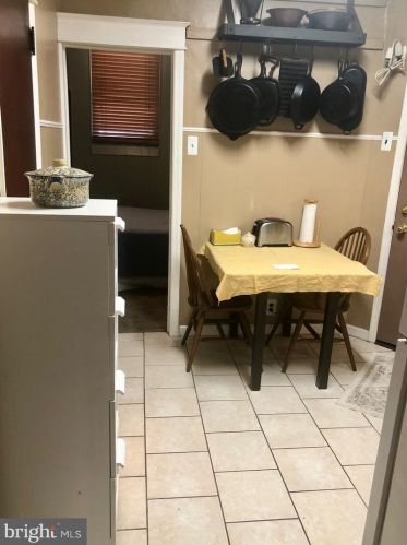 2523 12 St, Philadelphia PA 19133-1124 exterior