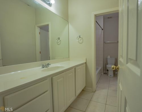 408 Harris Manor Dr, Atlanta GA  30311-2118 exterior