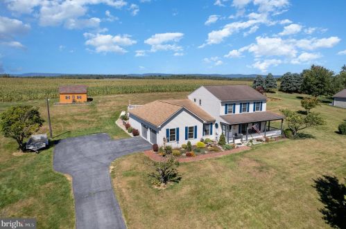 2323 Walnut Bottom Rd, Carlisle, PA 17015-9374