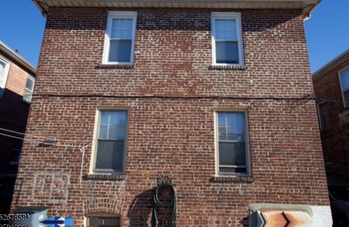 494 13th St, Newark, NJ 07103-1549