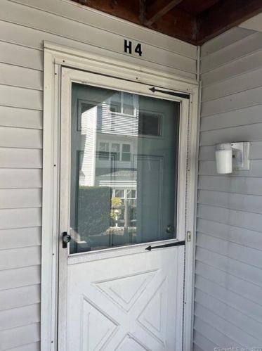 29 Van Buren Ave, Norwalk, CT 06850-3323