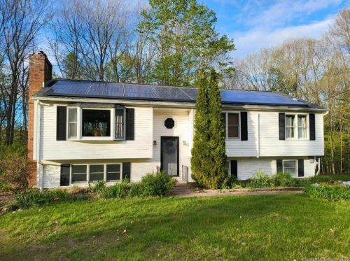 426 Lewis Hill Rd, Coventry, CT 06238-1668